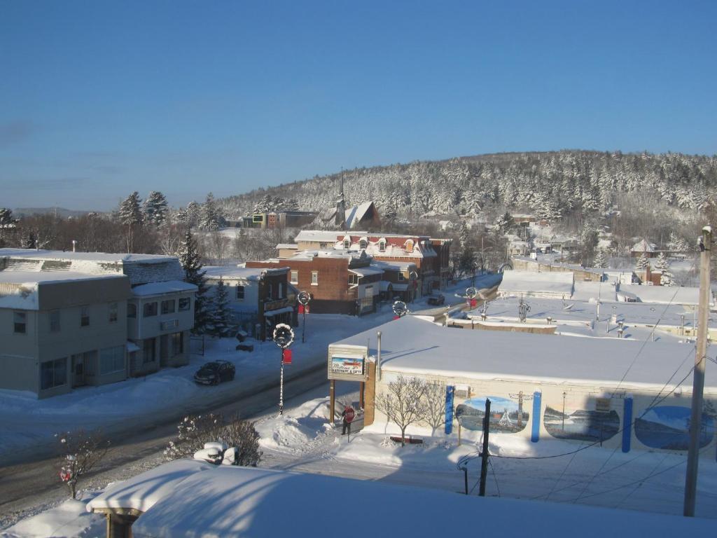 Mattawa Le Voyageur Inn מראה חיצוני תמונה