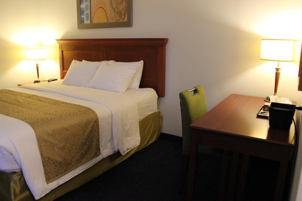 Mattawa Le Voyageur Inn מראה חיצוני תמונה