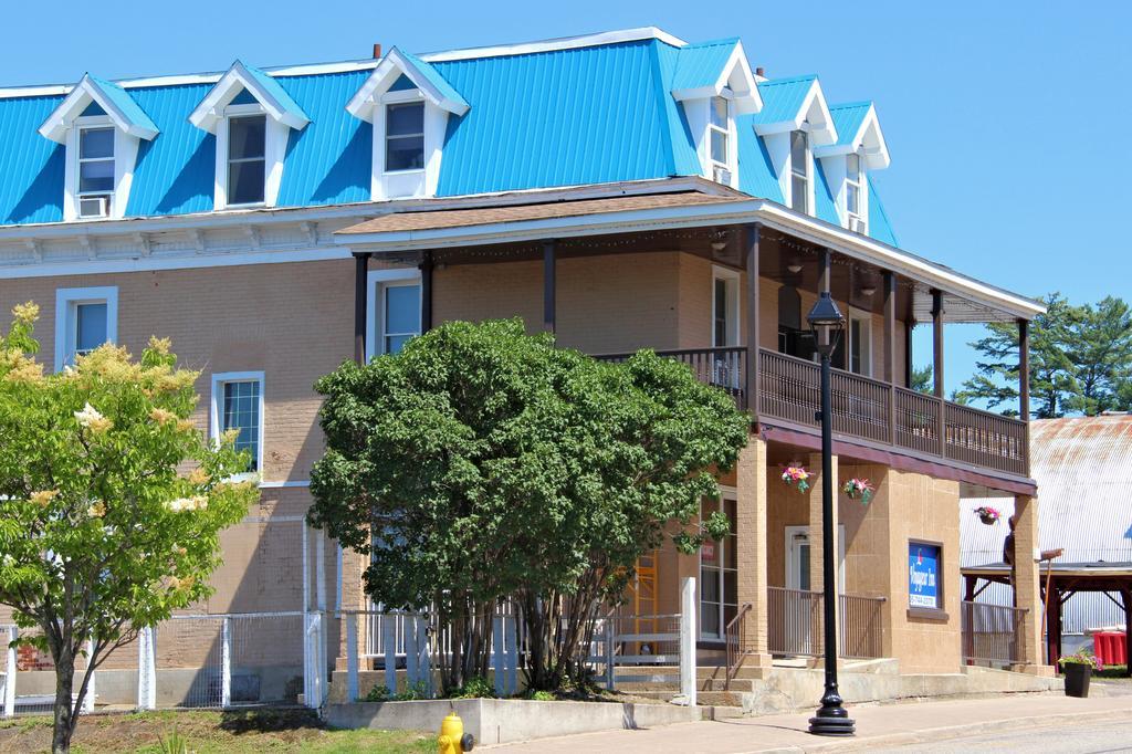 Mattawa Le Voyageur Inn מראה חיצוני תמונה