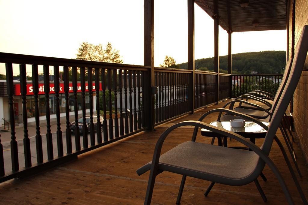 Mattawa Le Voyageur Inn מראה חיצוני תמונה